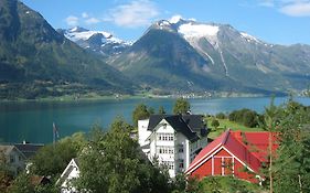 Hjelle Hotel